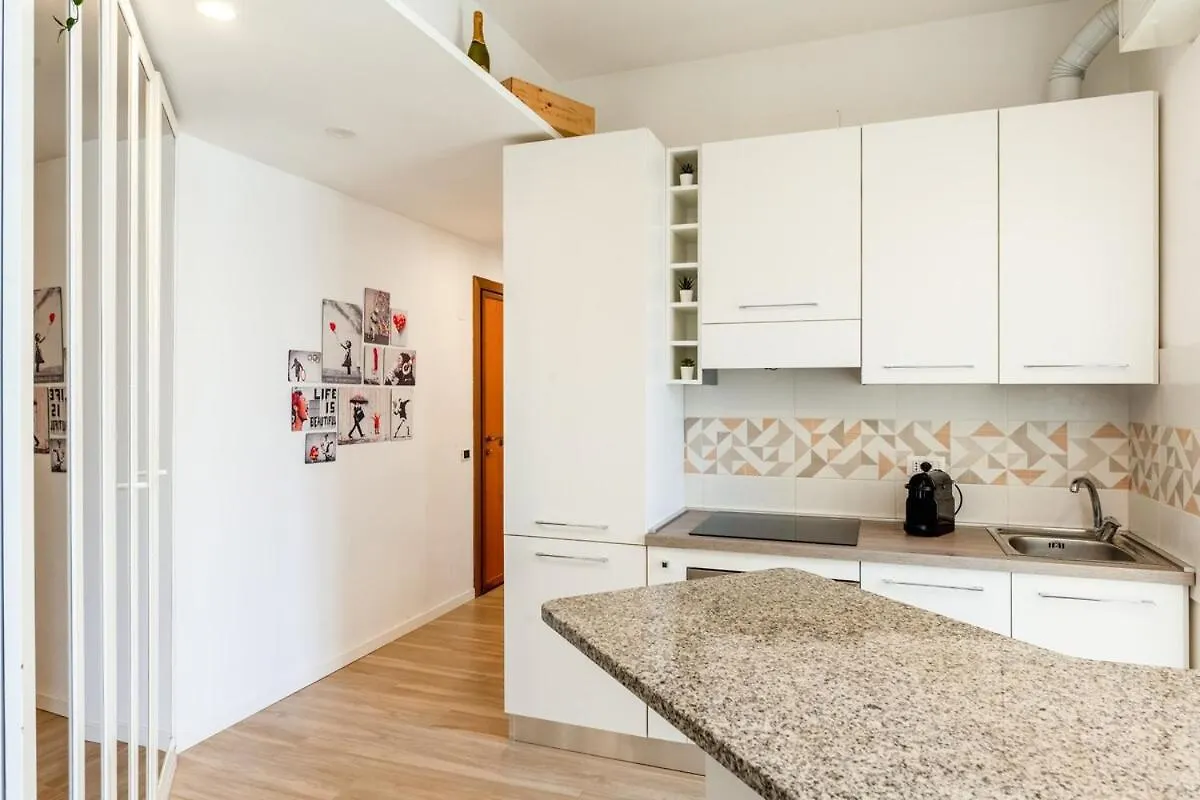 Corso Buenos Aires House Loreto - Pasteur M1 M2 Милан 0*,
